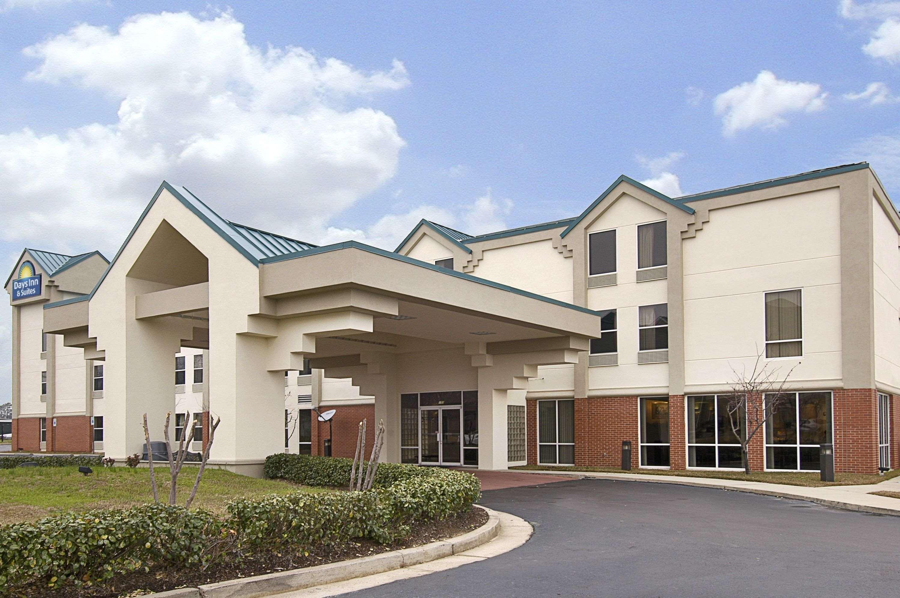 Days Inn & Suites By Wyndham Риджленд Экстерьер фото